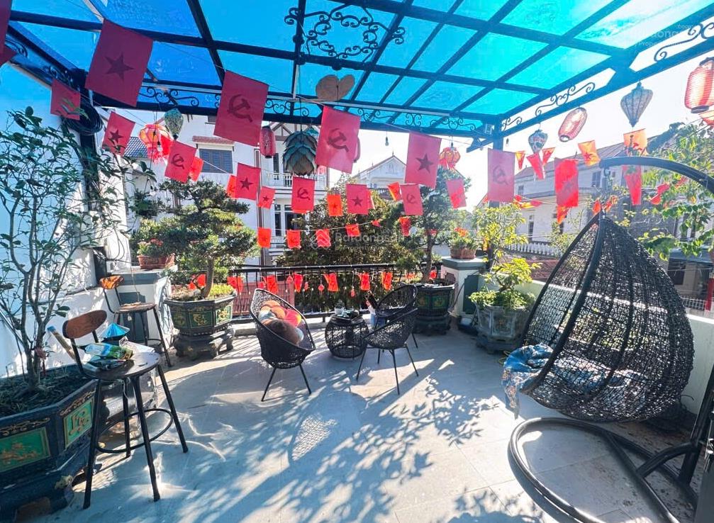 Nhà đẹp 260 m sẵn ở tại hương đình  mai đình sát cạnh tuyến đường võ nguyên giáp