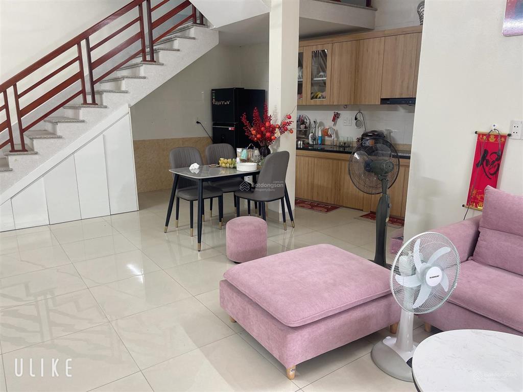 Nhà đẹp 104 m sẵn ở phố nỷ chỉ hơn 3 tỷ tỷ ô tô đỗ cửa