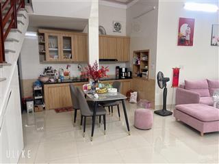 Nhà đẹp 104 m sẵn ở phố nỷ chỉ hơn 3 tỷ tỷ ô tô đỗ cửa
