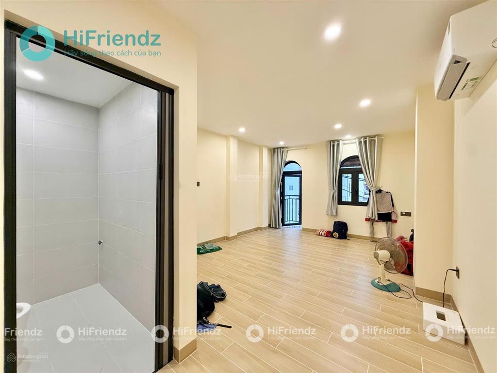 Khai trương siêu phẩm tone cozy sát q1