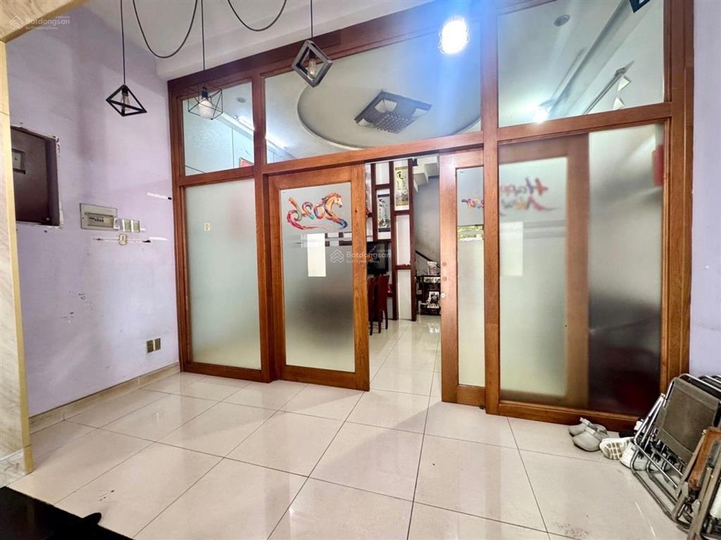 Nhà mặt tiền đường 2 tầng 5x20  ngay nhánh nguyễn văn quá  đông hưng thuận  giá chỉ hơn 95tr/m2