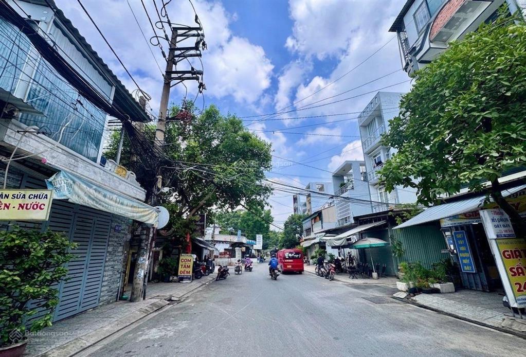Nhà đẹp 2 tầng 60m2  5,5 tỷ  hẻm xe hơi  4x15  emart phan huy ích  còn thương lượng