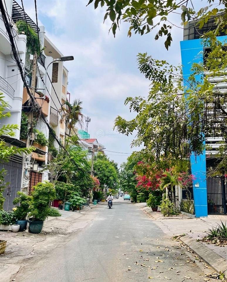 Nhà đẹp 2 tầng 60m2  5,5 tỷ  hẻm xe hơi  4x15  emart phan huy ích  còn thương lượng