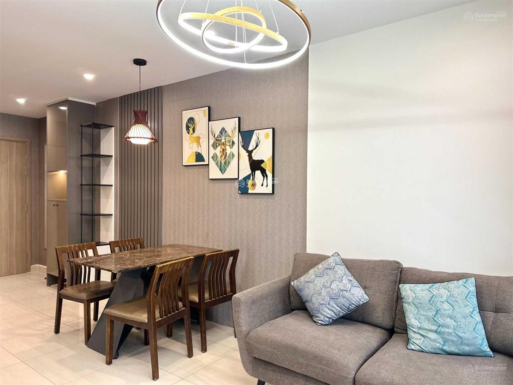Chủ nhà gửi bán gấp căn hộ góc 3pn vinhomes grand park chỉ 3,1 tỷ