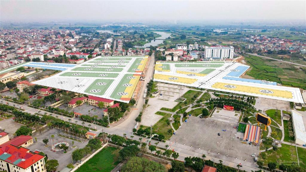 Đất nền dragon city yên lạc 112m2, 60. xtr/m2 mặt quảng trường trung tâm sổ đỏ lâu dài