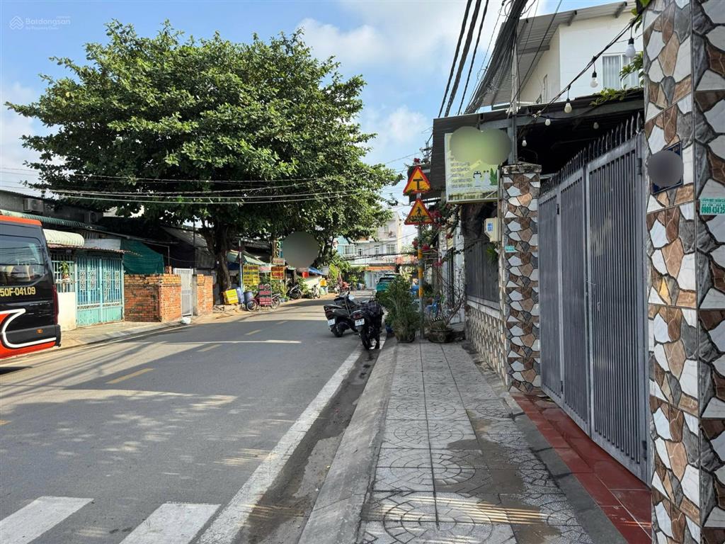 Bán nhà 180m2 ngang 9 mt đường sát lê văn việt quận 9 cũ chỉ 9t6