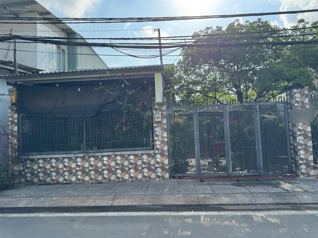 Bán nhà 180m2 ngang 9 mt đường sát lê văn việt quận 9 cũ chỉ 9t6
