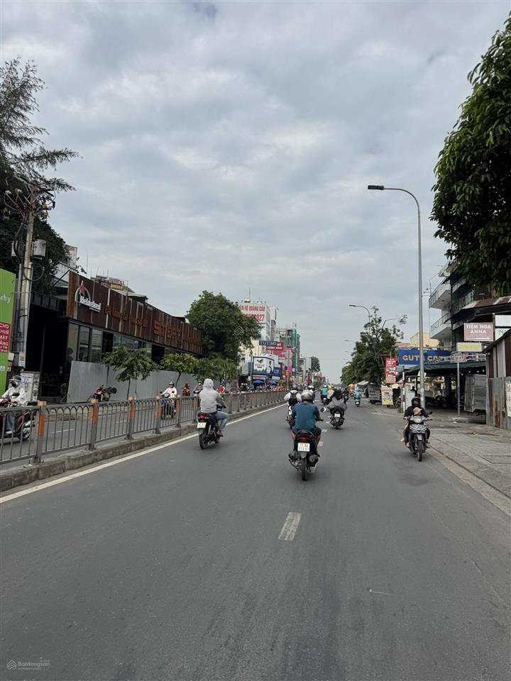 Bán nhà 3 tầng 4 ngủ võ văn ngân thủ đức chỉ 9đồng hơn