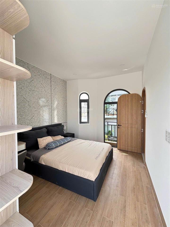 Chỉ với 4,55 tỷ có ngay căn nhà ngay quang trung, phù hợp để ở, vị trí thuận tiện đi mọi nơi