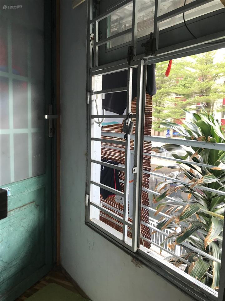Chủ bán gấp nhà để về quê 47/48c tân hóa, p14, q6, tp.hcm.  anh minh, đt 0987 367 ***