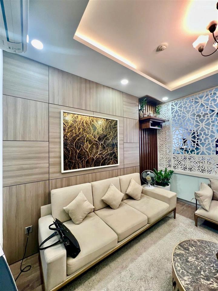 Chính chủ cho thuê cc tràng an complex, giá 17 triệu, 94m2, 3pn, 2wc, đầy đủ tiện nghi