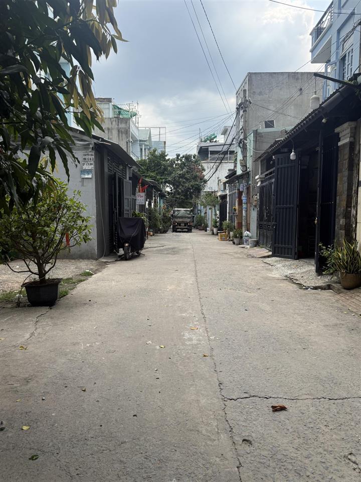 80m2  ngang 4m chuẩn  hẻm xe tải vào nhà  sát hiệp thành city  sổ a4