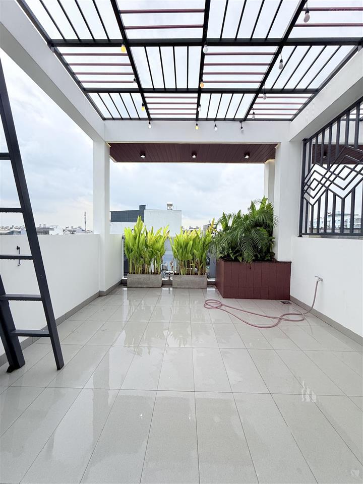 4x16m  1 trệt 1 lửng 2 lầu sân thượng  4pn 5wc  có phòng xông hơi riêng