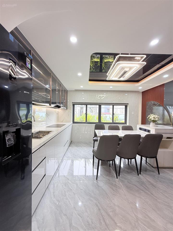 4x16m  1 trệt 1 lửng 2 lầu sân thượng  4pn 5wc  có phòng xông hơi riêng