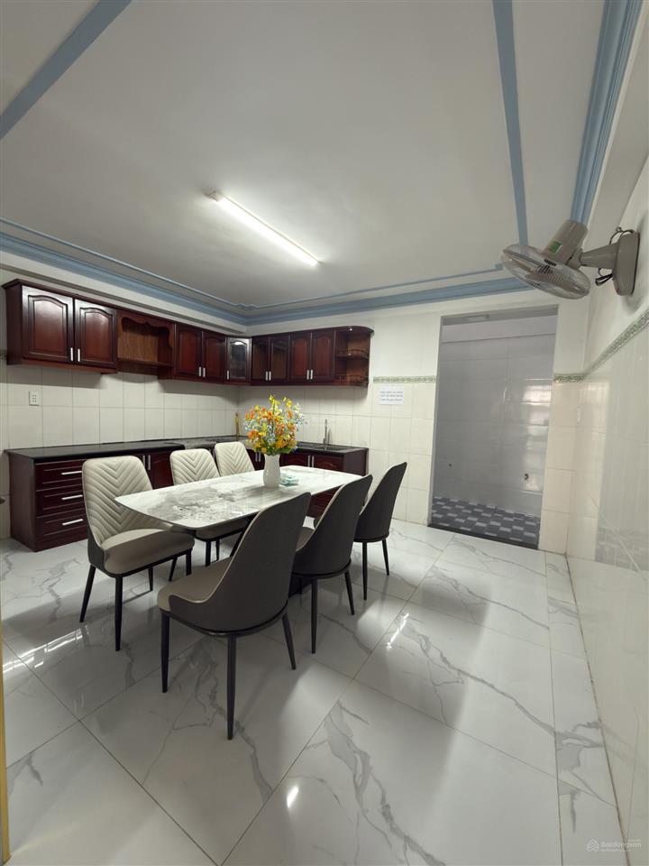 72m2  shr  5,6 tỷ tl  3 tầng btct  hẻm 4m giáp nguyễn ảnh thủ  trung mỹ tây q12  ở ngay