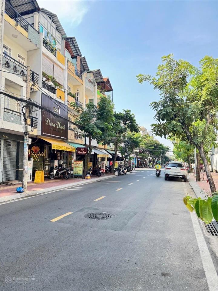 Nhà kdc cao lỗ p4 q8.ngay đại học cnsg(đường đối diện topaz city)