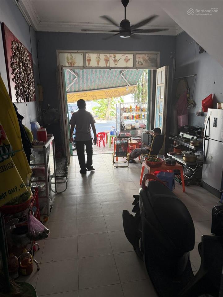 Nhà kdc cao lỗ p4 q8.ngay đại học cnsg(đường đối diện topaz city)