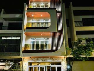 Bán nhà 5 tầng mặt tiền kinh doanh vcn phước long 2  nội thất nhật bản