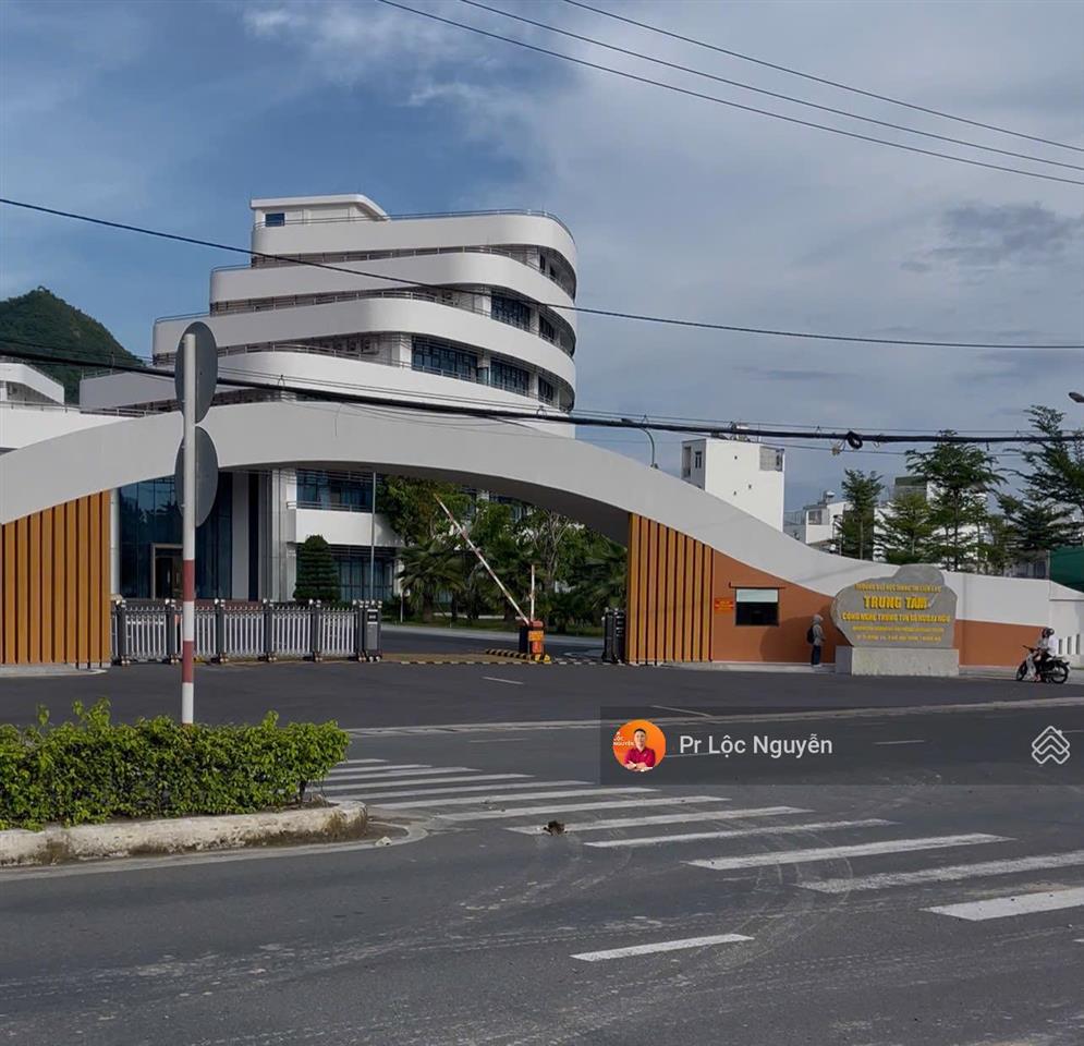 Giảm 200 triệu  bán đất 2 mặt tiền cực thoáng cách đường 2/4 chỉ 50m p. bắc nha trang