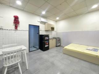 Bá.n nhà khu vip đường lam sơn , phú nhuận 80m2