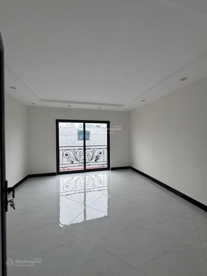 Nhà riêng 5 tầng thanh trì 4 ngủ khép kín ở ngay 7.x tỷ