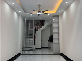 Nhà riêng 5 tầng thanh trì 4 ngủ khép kín ở ngay 7.x tỷ