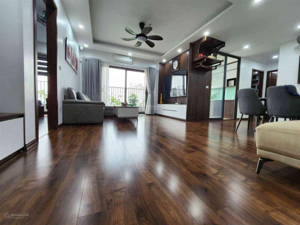 Chung cư 3pn full nội thất cao cấp xách vali về ở ban công đông nam thoáng mát giá 8.5 tỷ