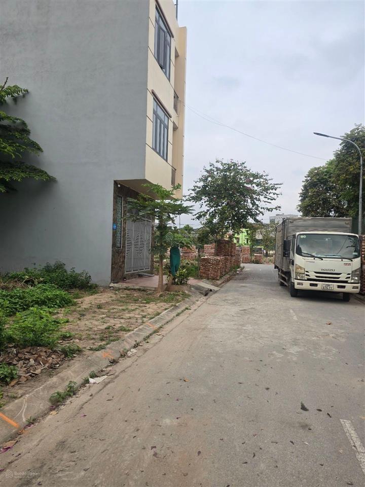 Lô góc kinh doanh đẹp tứ hiệp ô tô đỗ cửa đường thông