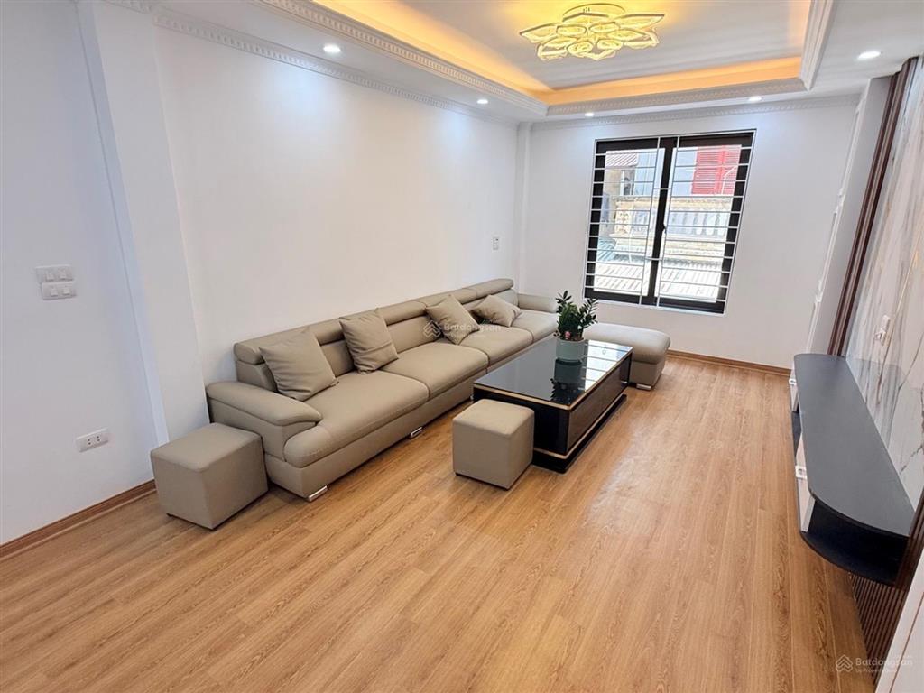 Nhà tựu liệt 42m 5 tầng 2 mặt ngõ thoáng trước sau cách ô tô 20m nhà mới đẹp về ở ngay