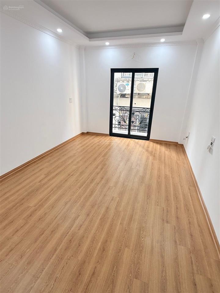 Nhà tựu liệt 42m 5 tầng 2 mặt ngõ thoáng trước sau cách ô tô 20m nhà mới đẹp về ở ngay