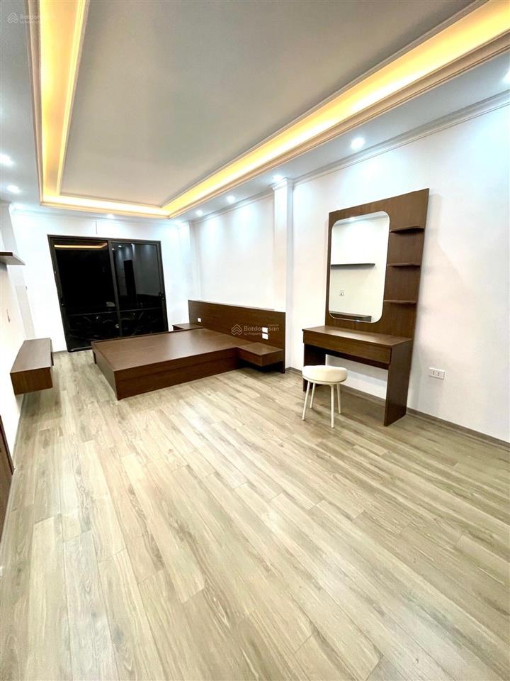 Nhà mới 42m  6 tầng thang máy, 2 mặt thoáng, giá chỉ 11,x tỷ