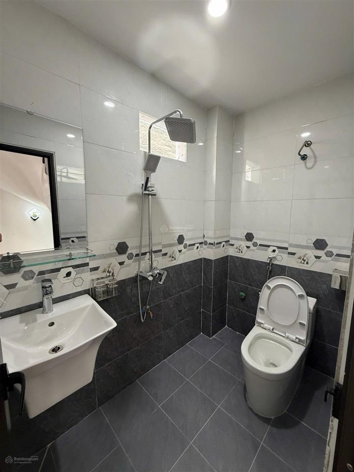 Lô góc 44.8m (thực tế 52m) 4 tầng nhà mới đẹp ngõ nông giá chỉ nhỉnh 8 đồng