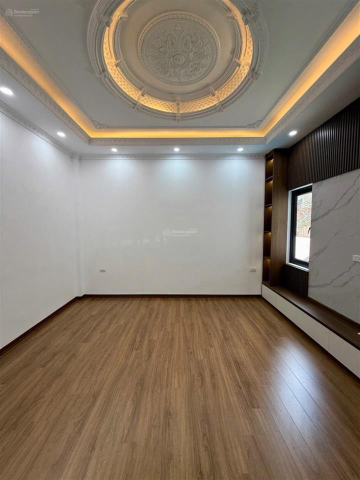 Lô góc 44.8m (thực tế 52m) 4 tầng nhà mới đẹp ngõ nông giá chỉ nhỉnh 8 đồng