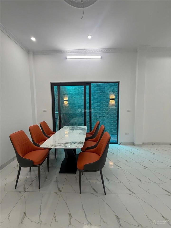 Lô góc 44.8m (thực tế 52m) 4 tầng nhà mới đẹp ngõ nông giá chỉ nhỉnh 8 đồng