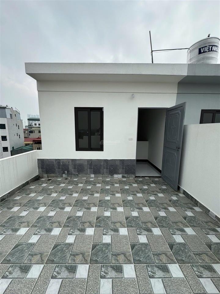 Nhà lô góc 2 mặt thoáng trung tâm thanh trì, về ở ngay