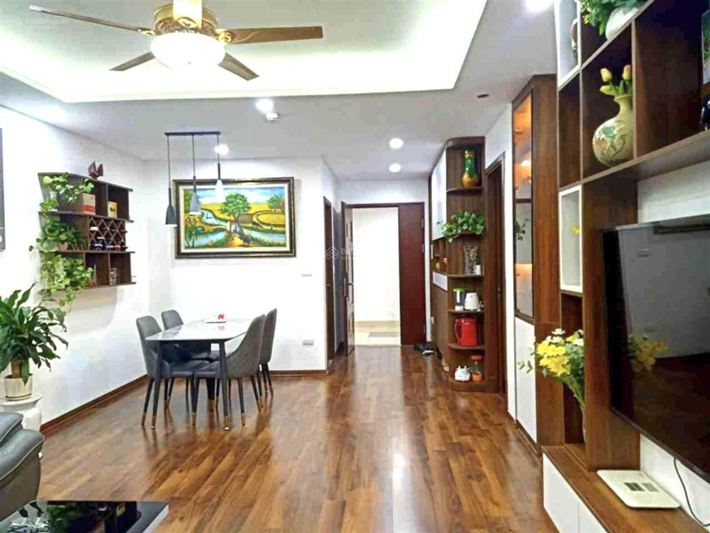 Lô góc 3 thoáng | 72m  chỉ 5.x tỷ
không gian rộng thoáng, nội thất đẹp, sẵn sàng vào ở