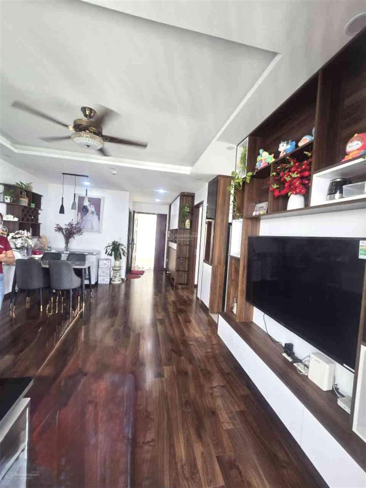 Lô góc 3 thoáng | 72m  chỉ 5.x tỷ
không gian rộng thoáng, nội thất đẹp, sẵn sàng vào ở