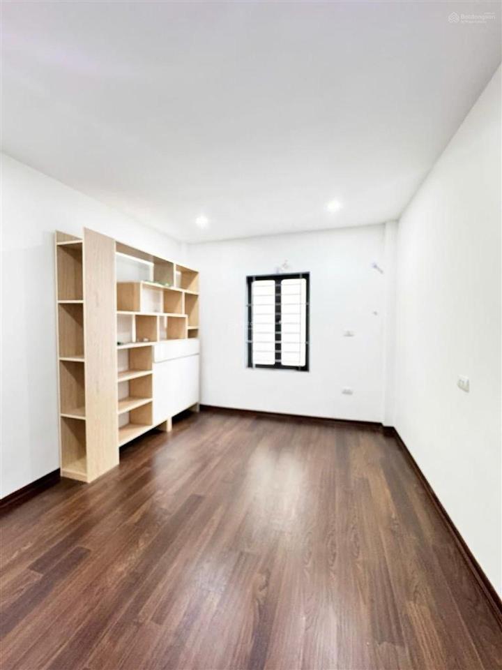 Nhà mới đẹp, chỉ việc xách vali về ở  42 m | giá chỉ nhỉnh 7 tỷ | trung tâm văn điển, thanh trì