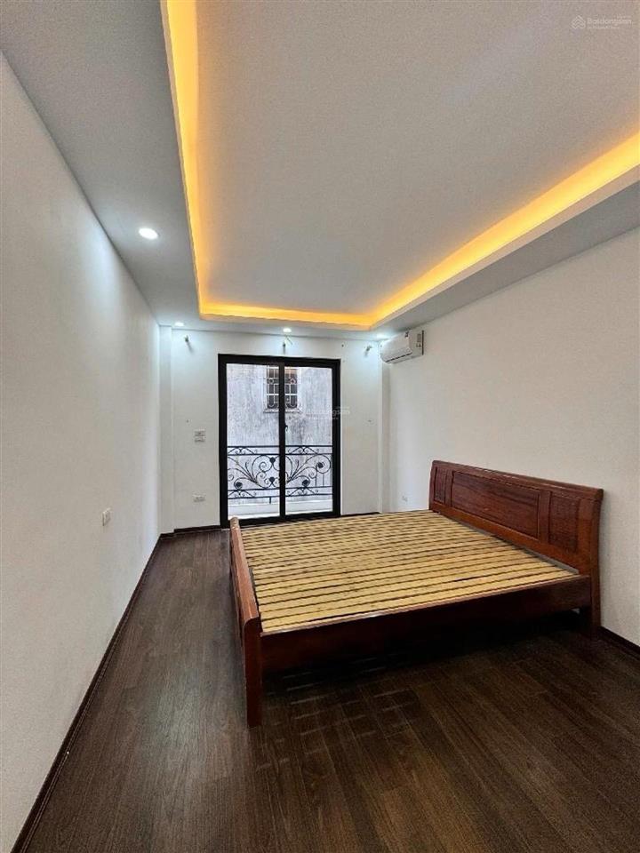 Nhà mới đẹp, chỉ việc xách vali về ở  42 m | giá chỉ nhỉnh 7 tỷ | trung tâm văn điển, thanh trì