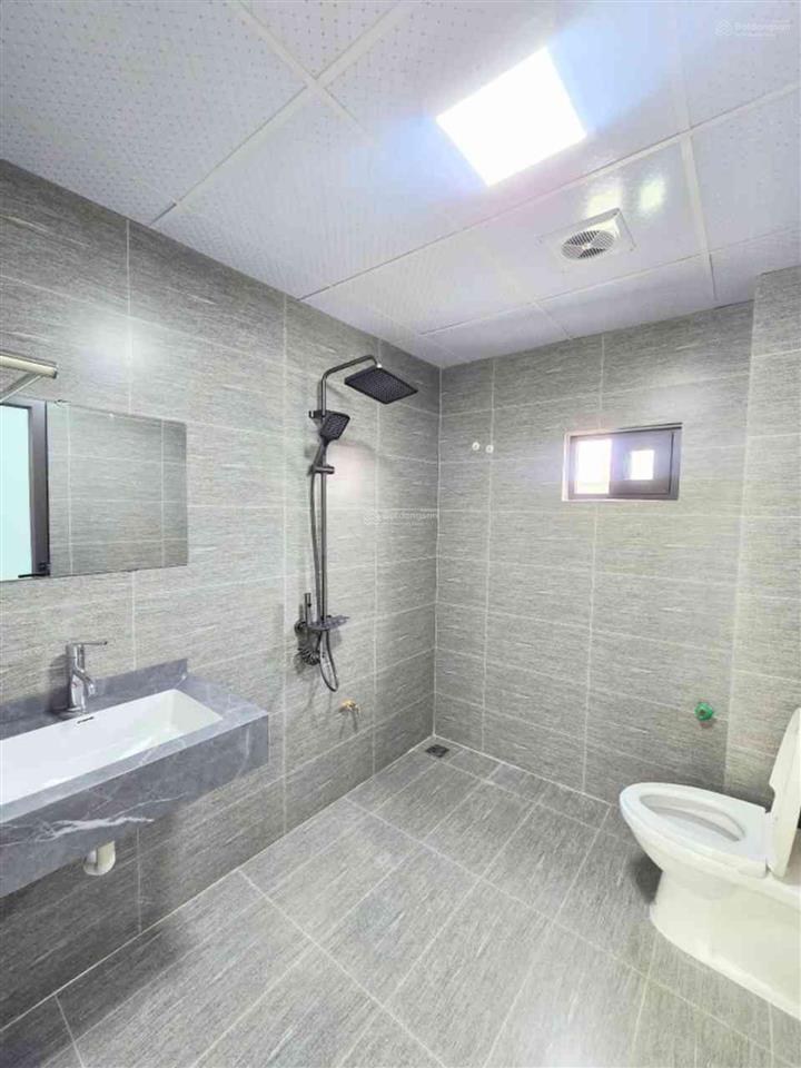Gần phố ngũ hiệp 4 tầng 3 thoáng ô tô sát nhà  dt 40m2  6. x tỷ