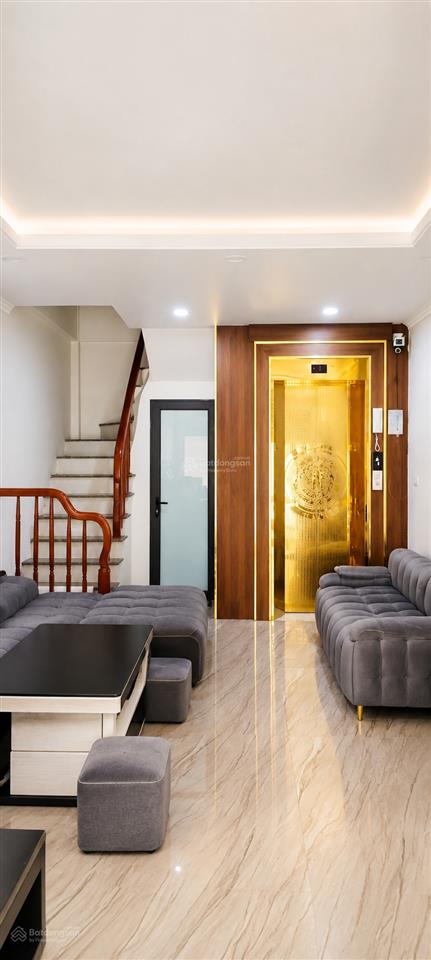 Nhà 7 tầng, thang máy, ô tô tránh, vừa ở vừa kinh doanh tại tứ hiệp, thanh trì