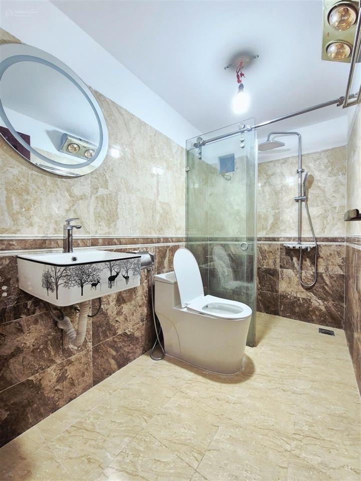 Nhà đẹp 5 tầng  ô tô đỗ trong nhà | sổ đỏ chính chủ