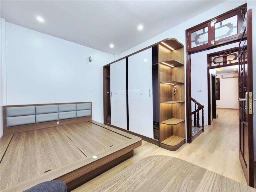 Nhà đẹp 5 tầng  ô tô đỗ trong nhà | sổ đỏ chính chủ