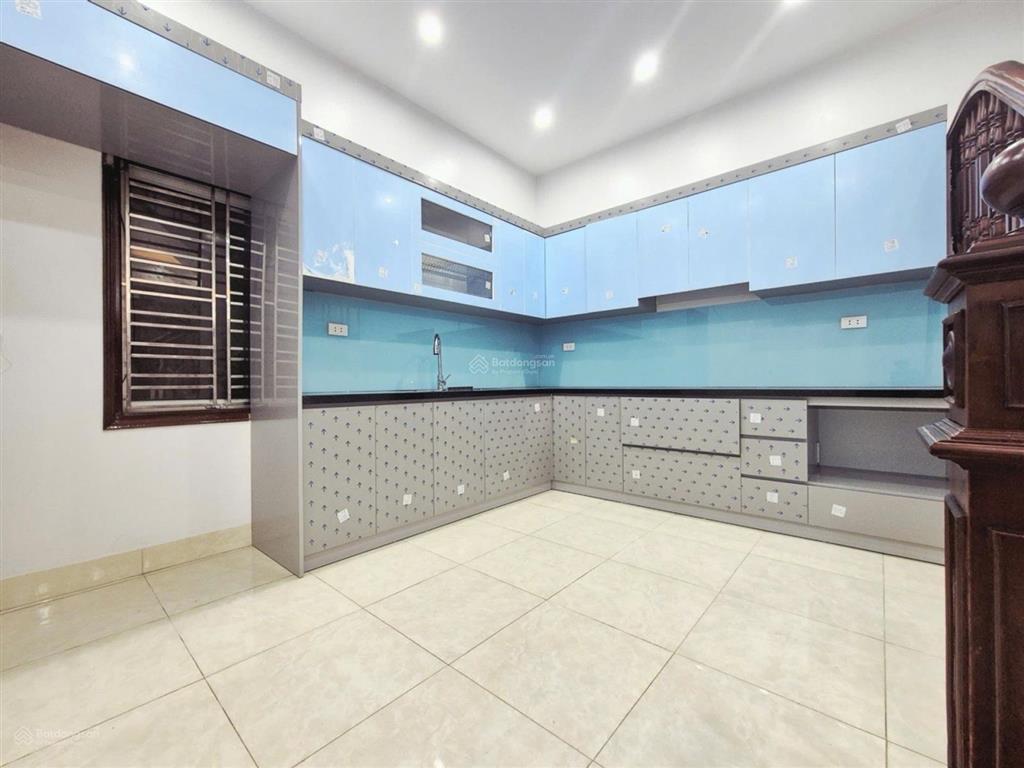 Nhà đẹp 5 tầng  ô tô đỗ trong nhà | sổ đỏ chính chủ