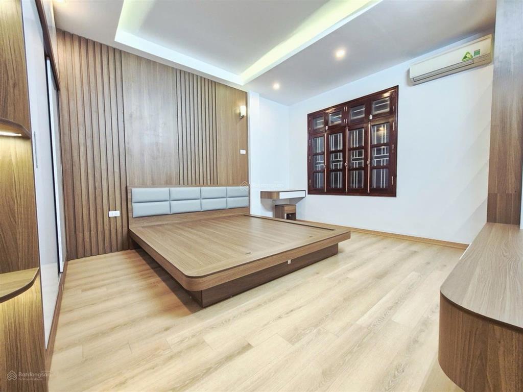 Nhà đẹp 5 tầng  ô tô đỗ trong nhà | sổ đỏ chính chủ