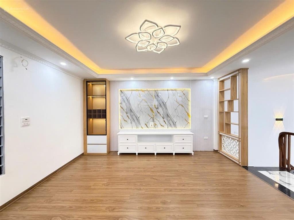 Nhà mới 55m | 5 tầng | 7,65 tỷ | đường thoáng, gần ô tô | quỳnh đô