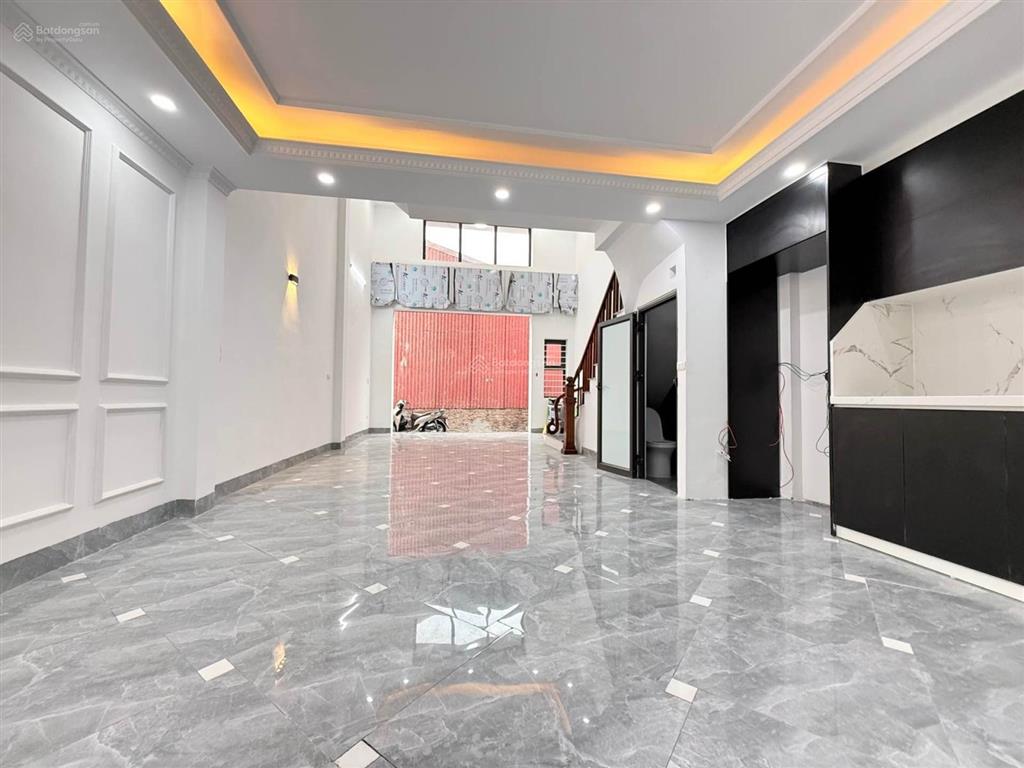 Bán nhà riêng tại phố vĩnh ninh, 7,95 tỷ, 61m2, 4pn, 3wc, 5 tầng, pháp lý đầy đủ