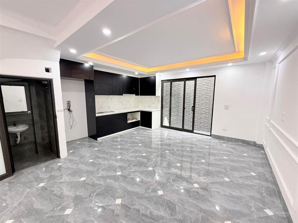 Bán nhà riêng tại phố vĩnh ninh, 7,95 tỷ, 61m2, 4pn, 3wc, 5 tầng, pháp lý đầy đủ