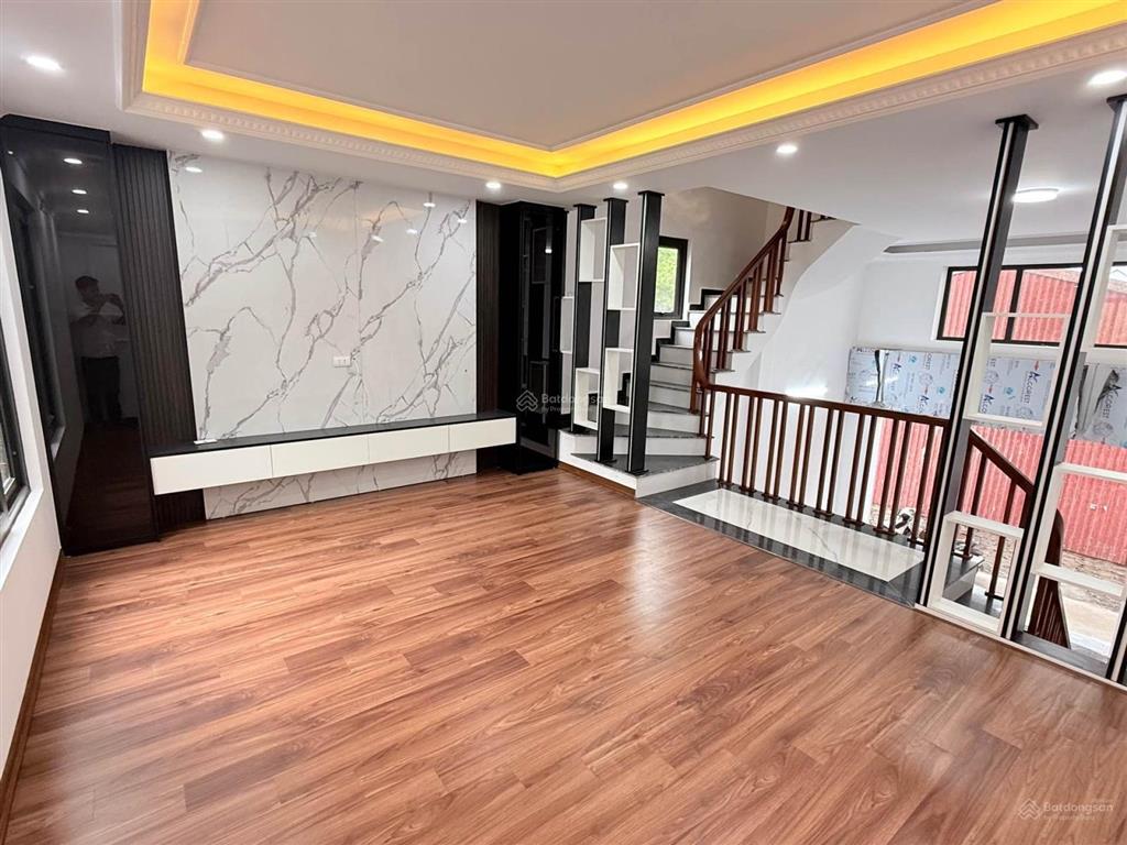Bán nhà riêng tại phố vĩnh ninh, 7,95 tỷ, 61m2, 4pn, 3wc, 5 tầng, pháp lý đầy đủ