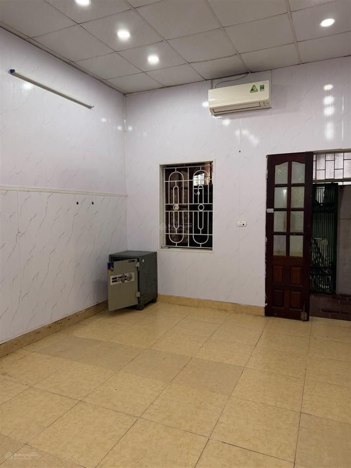 Văn điển cũ  nhà cấp 4  cách ô tô chỉ 10m